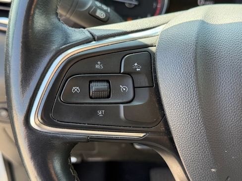 Used 2022 Buick Encore GX Preferred w/ Sport Touring Package FWD image 13