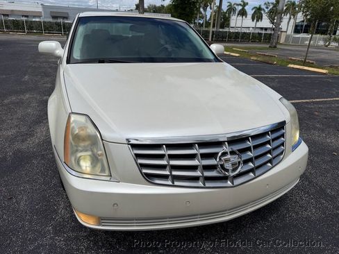 Used 2008 Cadillac DTS FWD image 15