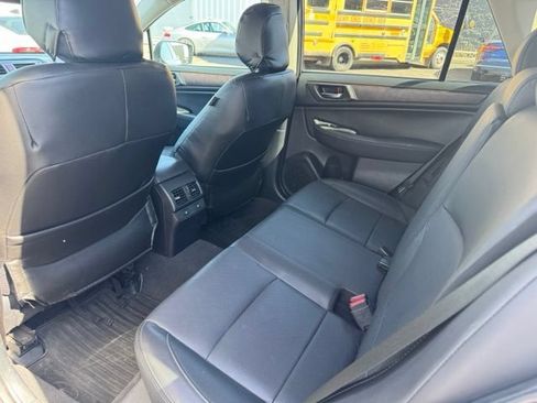 Used 2015 Subaru Outback 2.5i Limited AWD/4WD image 6