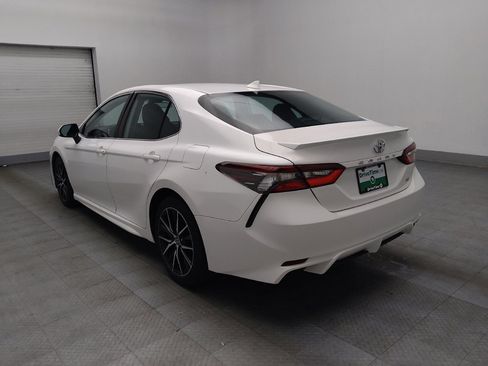 Used 2021 Toyota Camry SE image 5