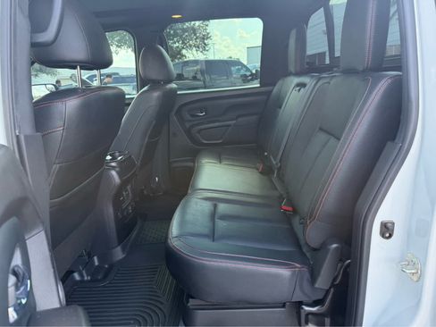 Used 2021 Nissan Titan PRO-4X w/ Pro-4x Convenience Package AWD/4WD image 4