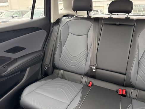 New 2026 Volkswagen Tiguan SE image 13