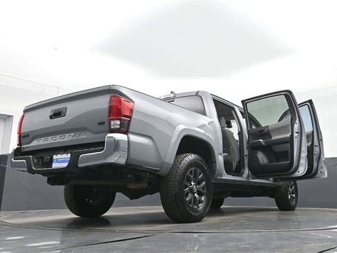Used 2020 Toyota Tacoma SR5 image 52