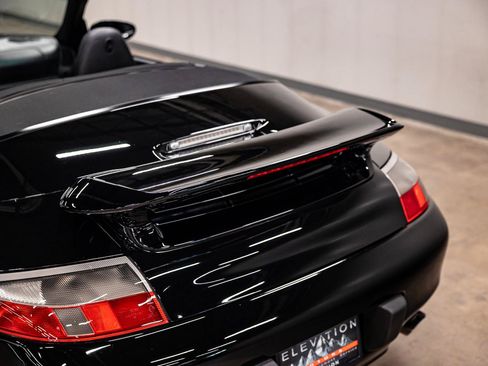 Used 2000 Porsche 911 Cabriolet image 38