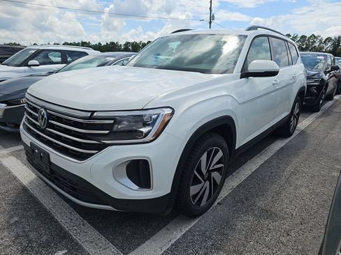 Used 2025 Volkswagen Atlas SE AWD/4WD image 1