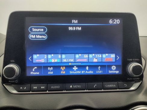 Used 2021 Nissan Sentra SR w/ SR Premium Package FWD image 25