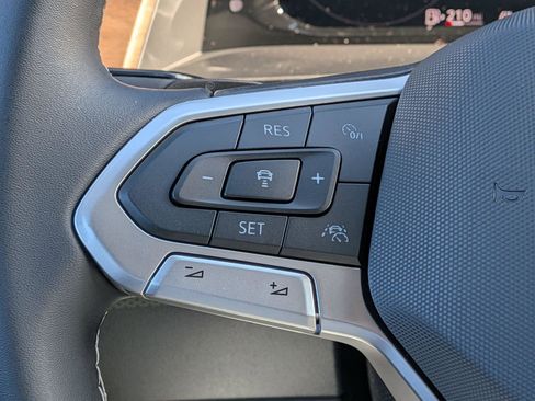 New 2026 Volkswagen Atlas SE image 18