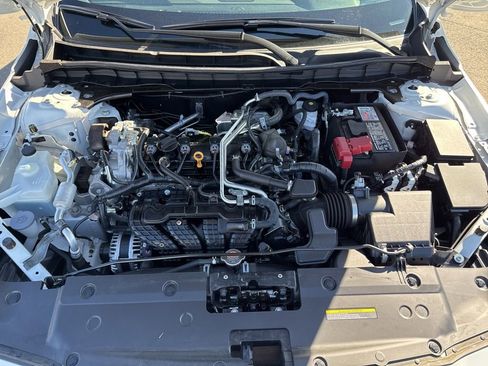 Used 2025 Nissan Altima 2.5 SV FWD image 33