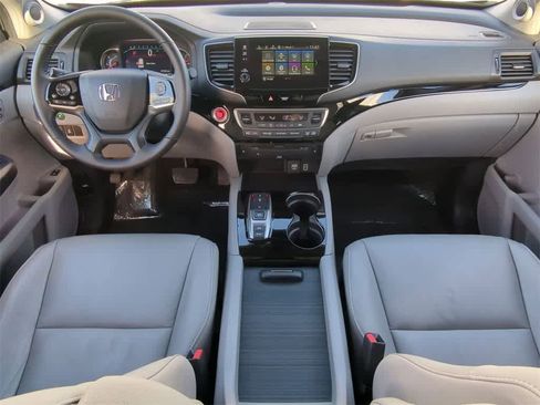 Used 2020 Honda Pilot Touring image 15