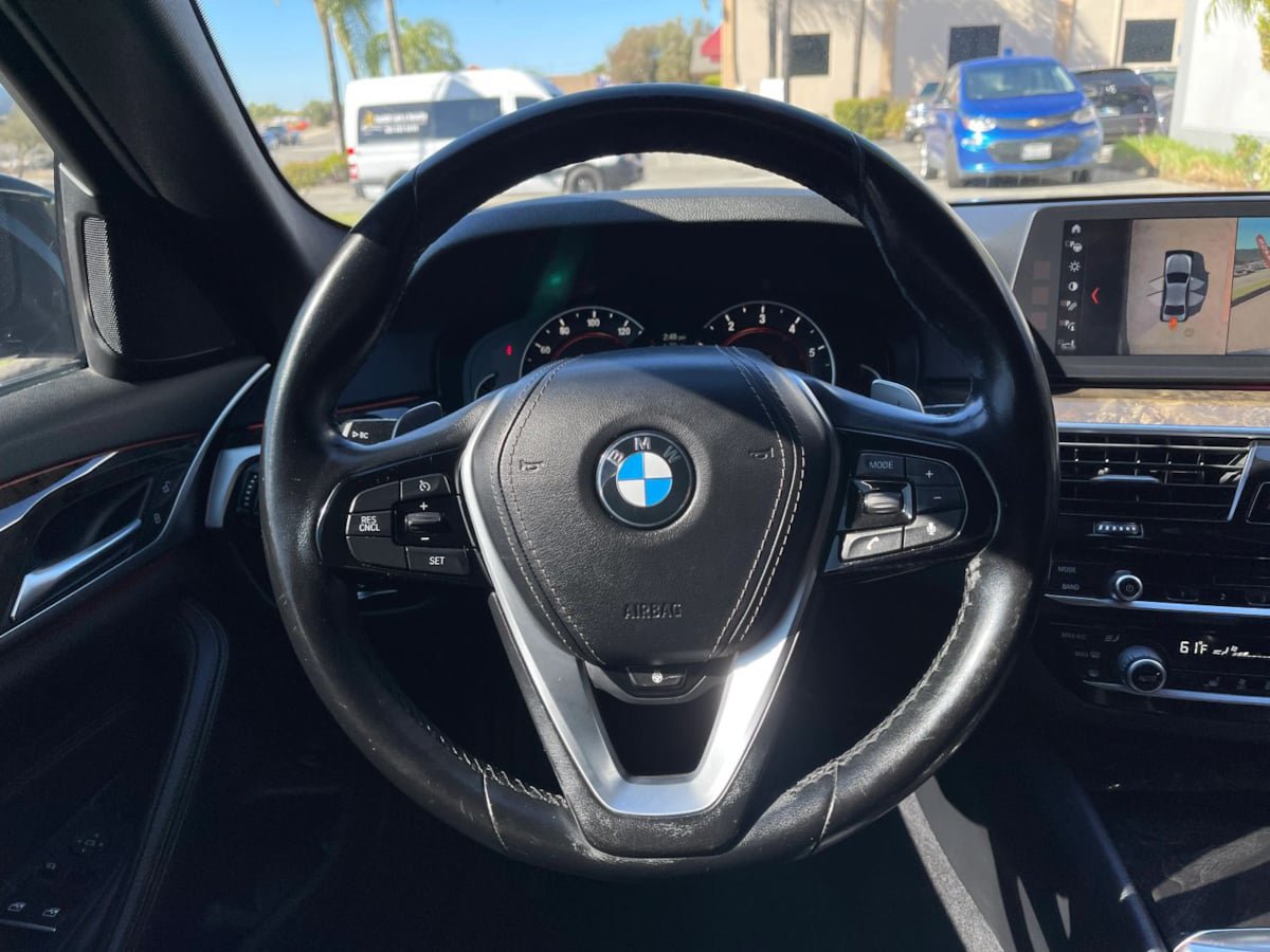Used 2018 BMW 540i w/ Premium Package RWD image 15