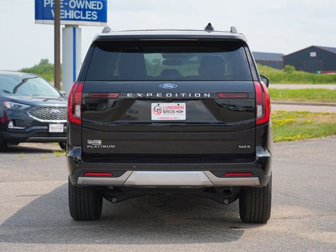 Used 2026 Ford Expedition Max Platinum AWD/4WD image 4