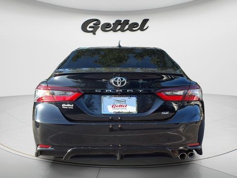 Used 2021 Toyota Camry SE FWD image 6