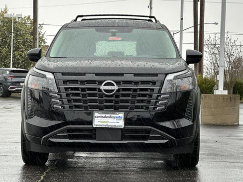 New 2026 Nissan Pathfinder SV image 9