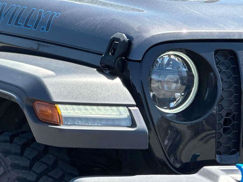 Used 2023 Jeep Wrangler Unlimited w/ Cold Weather Group AWD/4WD image 8