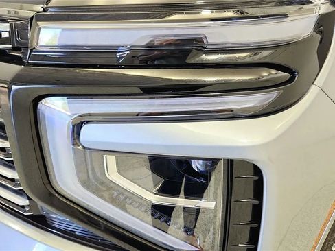 New 2026 Chevrolet Suburban High Country AWD/4WD image 14
