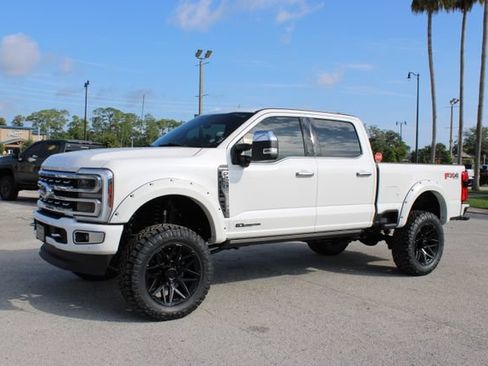 Used 2024 Ford F250 Platinum w/ FX4 Off-Road Package AWD/4WD image 5