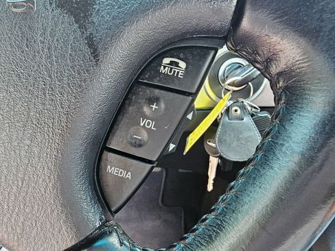 Used 2003 Ford Thunderbird image 19