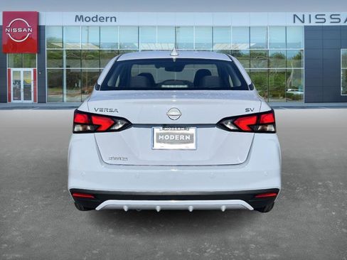 Certified 2023 Nissan Versa SV w/ Trunk Package image 6
