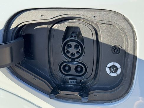 Used 2025 Ford Mustang Mach-E Premium image 17