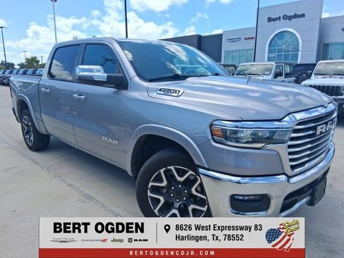 Used 2025 RAM 1500 Laramie AWD/4WD image 1