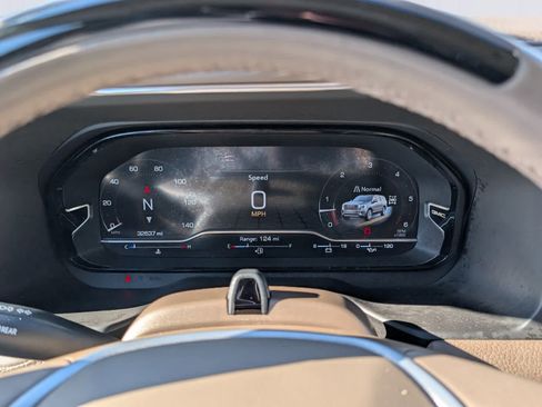 Certified 2023 GMC Yukon XL Denali w/ Denali Reserve Package image 33