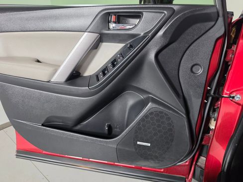 Used 2016 Subaru Forester 2.5i Touring w/ Popular Package #2 AWD/4WD image 32