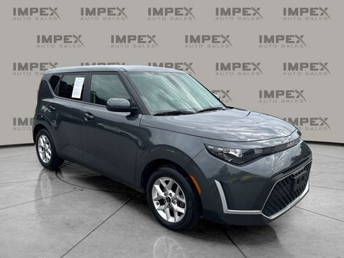 Used 2023 Kia Soul LX w/ Option Group 015 image 7