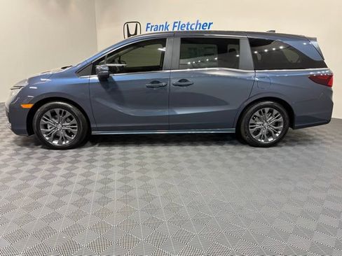New 2026 Honda Odyssey Touring image 3