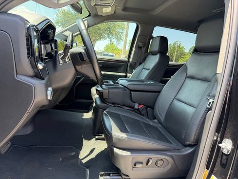 Used 2025 GMC Sierra 1500 SLT RWD image 14
