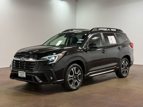 Used 2023 Subaru Ascent Limited AWD/4WD image 8