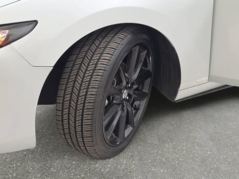 Used 2024 MAZDA MAZDA3 s FWD image 31