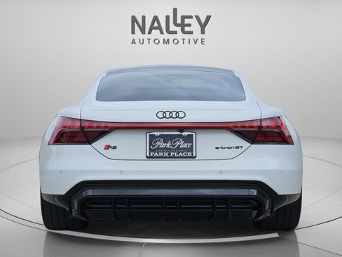 Used 2022 Audi RS e-tron GT image 4