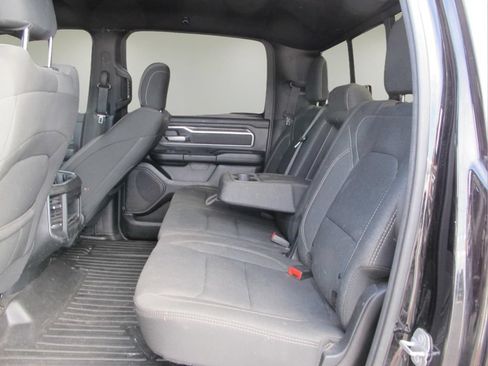 Used 2019 RAM 1500 Big Horn AWD/4WD image 17