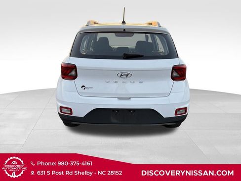 Used 2023 Hyundai Venue SEL image 8