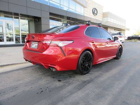 Used 2019 Toyota Camry XSE w/ Driver Assist Package FWD image 9
