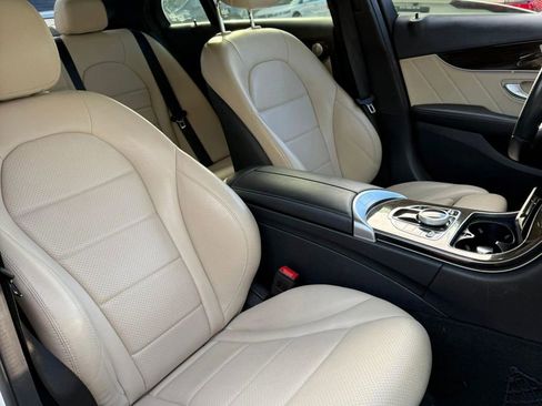 Used 2019 Mercedes-Benz C 300 Sedan image 10