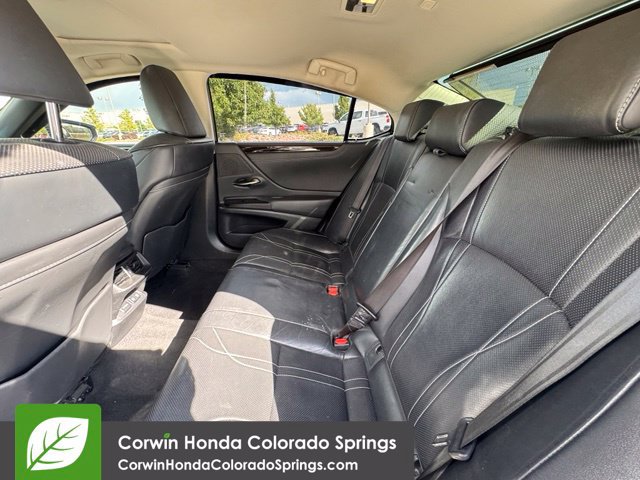 Used 2019 Lexus ES 300h FWD image 29