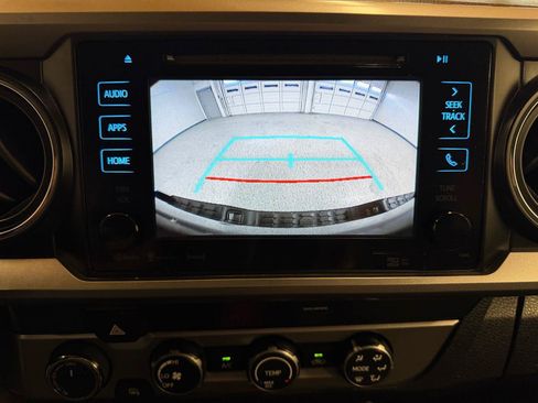 Used 2019 Toyota Tacoma SR5 AWD/4WD image 19