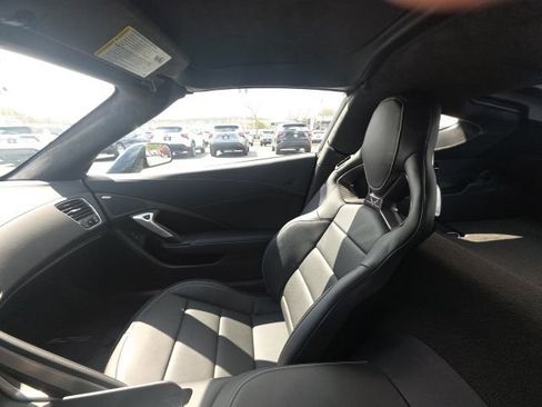 Used 2015 Chevrolet Corvette Z06 w/ 3LZ Preferred Equipment Group image 23