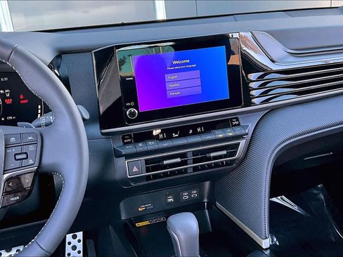 Used 2026 Toyota Camry XLE w/ Convenience Package image 6