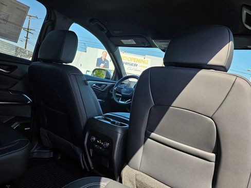 New 2026 Chevrolet Traverse LT w/ Enhanced Driving Package FWD image 13