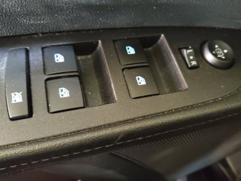 Used 2017 Chevrolet Equinox Premier w/ Enhanced Convenience Package image 27