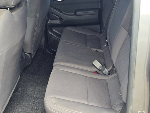 Used 2024 Nissan Frontier SV w/ Technology Package RWD image 17