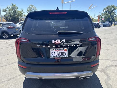 Used 2022 Kia Telluride EX w/ EX Premium Package FWD image 7