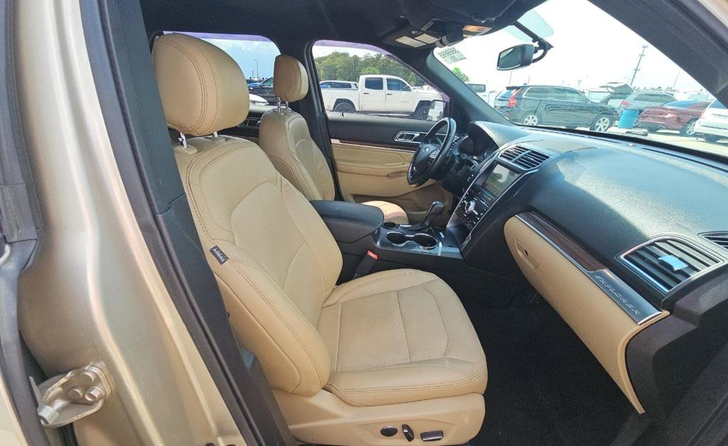 Used 2017 Ford Explorer Limited FWD image 15