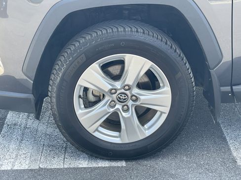 Used 2020 Toyota RAV4 XLE image 9