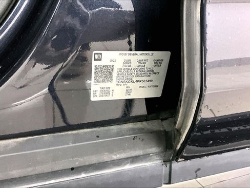 Used 2023 Chevrolet Suburban High Country image 19