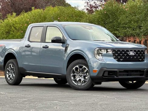 New 2025 Ford Maverick XLT w/ XLT Luxury Package image 2