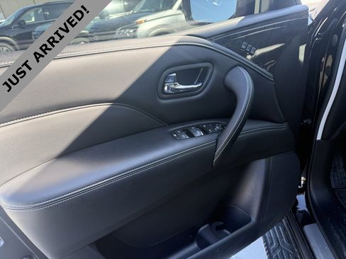 Used 2023 INFINITI QX80 Luxe w/ Cargo Package image 10