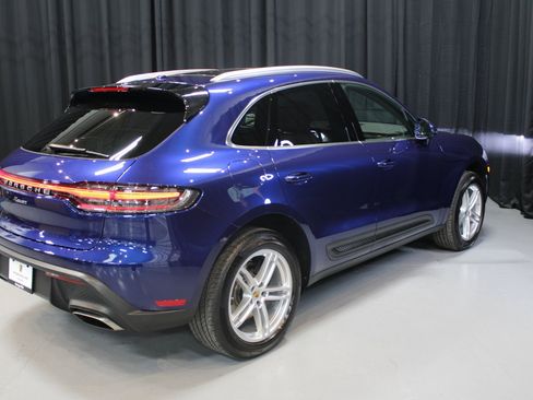 Certified 2025 Porsche Macan image 7